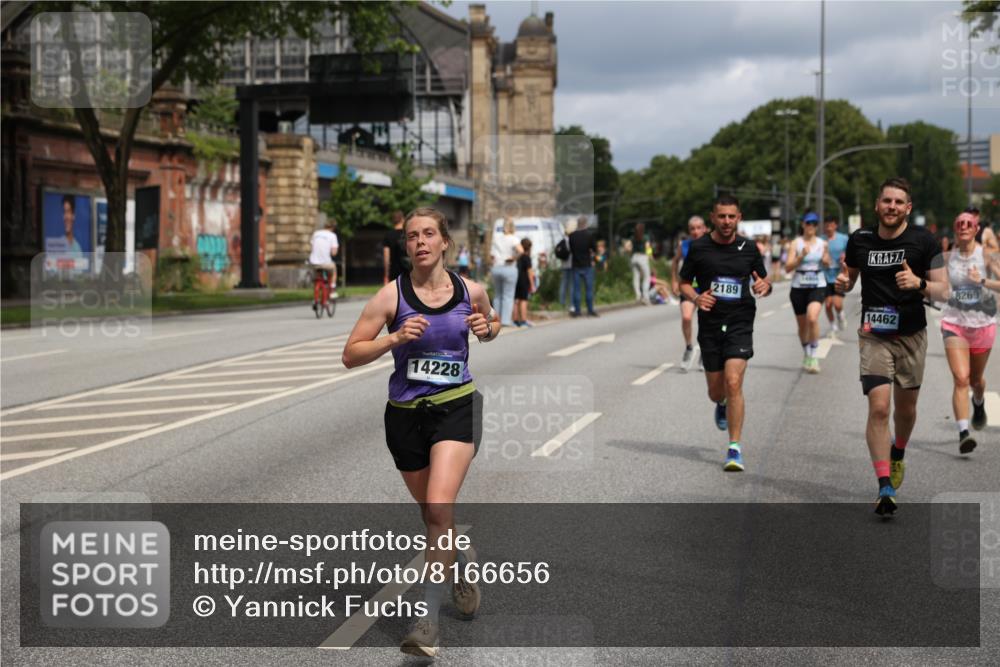 29.06.2025 - hella hamburg halbmarathon Yannick Fuchs http://msf.ph/oto/8166656 29.06.2025 10:40:32 20KM 1139, 1569, 1600, 1759, 1920, 2048, 2189, 2842, 3087, 4345, 4949, 6388, 6460, 6532, 6691, 6700, 7335, 7961, 8269, 8577, 8668, 11094, 11125, 11491, 11773, 11936, 12171, 12579, 13630, 13782, 14062, 14200, 14228, 14262, 14462, 14722, 14804, 15133, 15741, 16127, 16286, 17190, 17332, 17492, 17892, 19128 meine-sportfotos.de