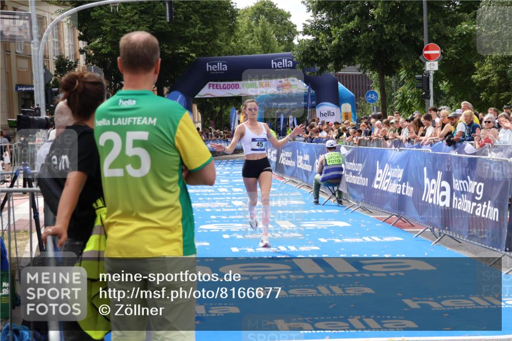 29.06.2025 - hella hamburg halbmarathon Zöllner http://msf.ph/oto/8166677 29.06.2025 10:15:51 Ziel 45 meine-sportfotos.de