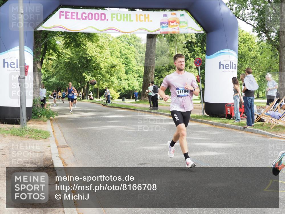 29.06.2025 - hella hamburg halbmarathon MichiJ http://msf.ph/oto/8166708 29.06.2025 10:14:14 Zwischen KM18-KM19 10234, 11194, 19078 meine-sportfotos.de