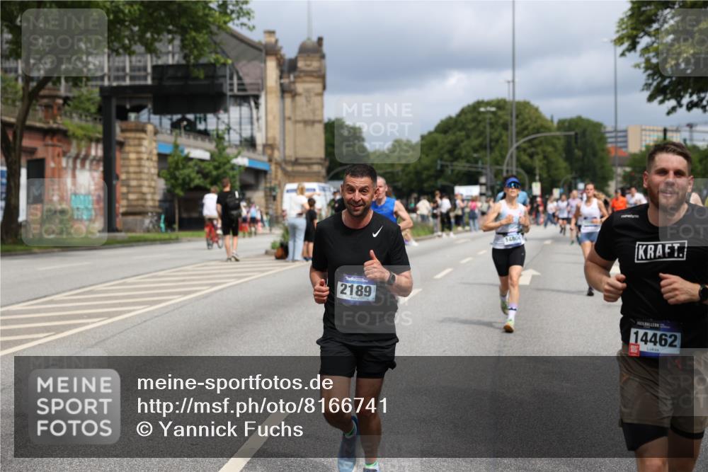 29.06.2025 - hella hamburg halbmarathon Yannick Fuchs http://msf.ph/oto/8166741 29.06.2025 10:40:33 20KM 1139, 1600, 1759, 1920, 2048, 2189, 2842, 3087, 4237, 4345, 4949, 6388, 6460, 6532, 6691, 6700, 7335, 7961, 8269, 8577, 8668, 11094, 11125, 11491, 11773, 11936, 12171, 12269, 12579, 13630, 13782, 14062, 14200, 14228, 14262, 14462, 14722, 14804, 15133, 15206, 15741, 15900, 16127, 16286, 17008, 17190, 17332, 17492, 17892, 19128 meine-sportfotos.de