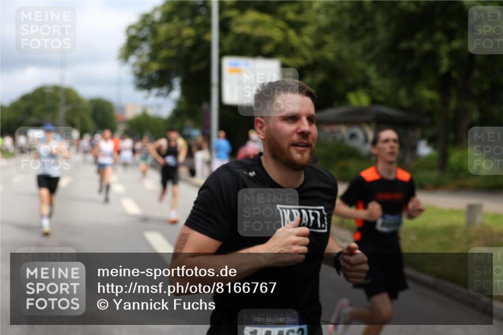 29.06.2025 - hella hamburg halbmarathon Yannick Fuchs http://msf.ph/oto/8166767 29.06.2025 10:40:34 20KM 1139, 1600, 1759, 1920, 2048, 2189, 2842, 3087, 4237, 4949, 6388, 6532, 6691, 6700, 7335, 7961, 8269, 8577, 8668, 11094, 11125, 11491, 11773, 11936, 12171, 12269, 12579, 12891, 13630, 13782, 14062, 14200, 14228, 14262, 14462, 14722, 14804, 15133, 15149, 15157, 15206, 15741, 15900, 16127, 16286, 17008, 17190, 17281, 17332, 17492, 17892, 18118, 19128 meine-sportfotos.de