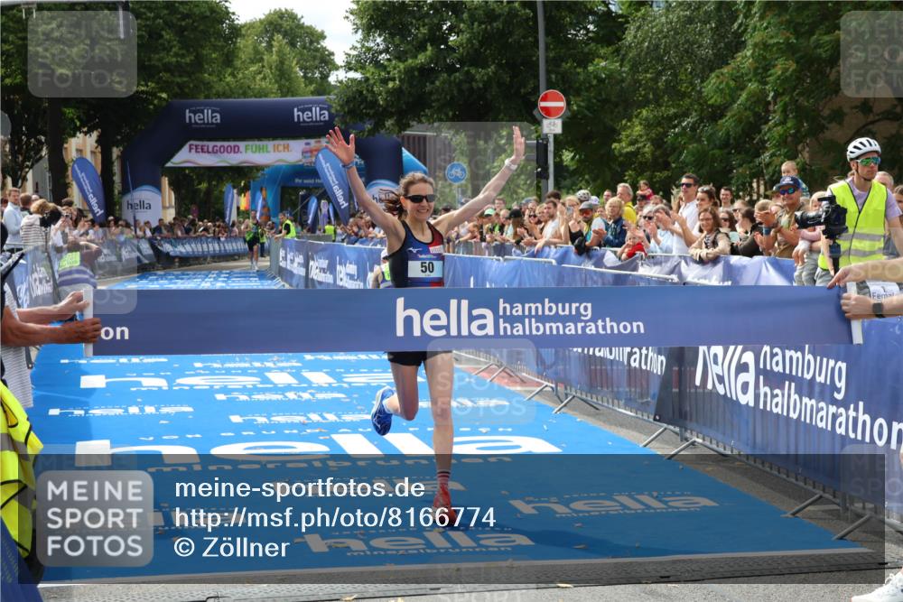 29.06.2025 - hella hamburg halbmarathon Zöllner http://msf.ph/oto/8166774 29.06.2025 10:16:16 Ziel 50 meine-sportfotos.de