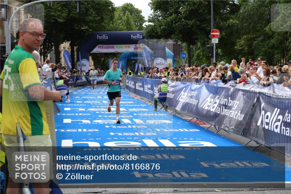 29.06.2025 - hella hamburg halbmarathon Zöllner http://msf.ph/oto/8166876 29.06.2025 10:16:36 Ziel 3944, 11864 meine-sportfotos.de