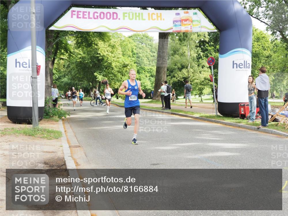 29.06.2025 - hella hamburg halbmarathon MichiJ http://msf.ph/oto/8166884 29.06.2025 10:14:17 Zwischen KM18-KM19 10234, 11194, 19078 meine-sportfotos.de