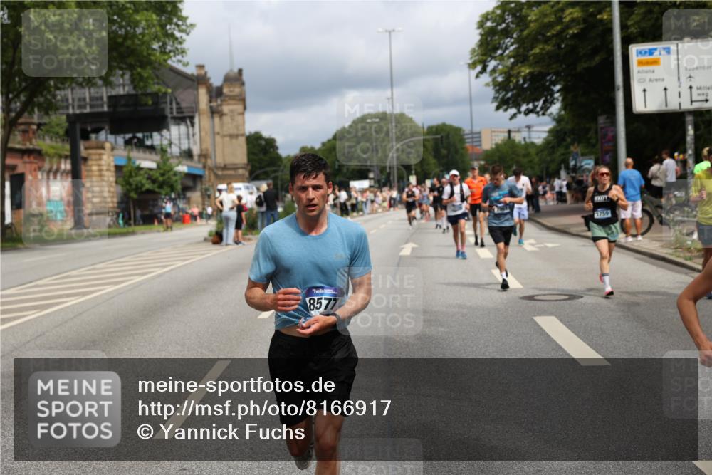 29.06.2025 - hella hamburg halbmarathon Yannick Fuchs http://msf.ph/oto/8166917 29.06.2025 10:40:38 20KM 1139, 1759, 2048, 2189, 2842, 3087, 4237, 4497, 4949, 6388, 6421, 6532, 6691, 6700, 7335, 7961, 8142, 8269, 8482, 8577, 8668, 8981, 9232, 9529, 9786, 11094, 11125, 11185, 11491, 12171, 12269, 12579, 12891, 13630, 13698, 13782, 14062, 14228, 14262, 14462, 14722, 14804, 15133, 15149, 15157, 15206, 15900, 16127, 16286, 17008, 17190, 17281, 17332, 17492, 17892, 18118, 19128 meine-sportfotos.de