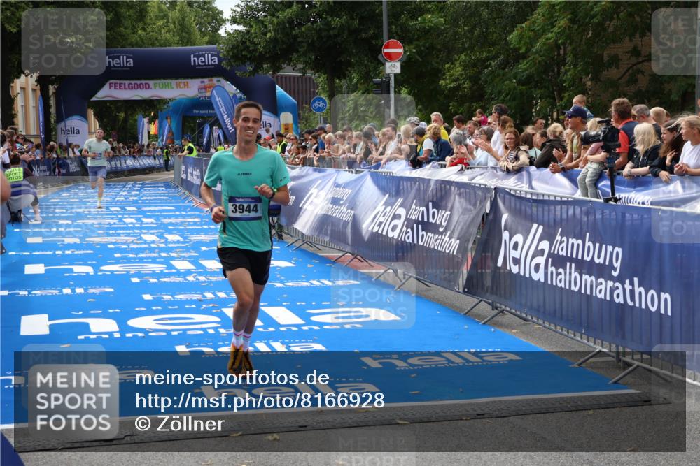 29.06.2025 - hella hamburg halbmarathon Zöllner http://msf.ph/oto/8166928 29.06.2025 10:16:38 Ziel 3944, 11864 meine-sportfotos.de