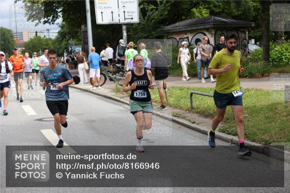 29.06.2025 - hella hamburg halbmarathon Yannick Fuchs http://msf.ph/oto/8166946 29.06.2025 10:40:40 20KM 1139, 1759, 2842, 3087, 4091, 4237, 4497, 4949, 5459, 6388, 6421, 6532, 6691, 6700, 6978, 7335, 7961, 8142, 8269, 8482, 8577, 8981, 9232, 9386, 9529, 9786, 11094, 11125, 11185, 11491, 12171, 12269, 12579, 12651, 12891, 13630, 13698, 13782, 13940, 14045, 14062, 14262, 14462, 14722, 14804, 15133, 15149, 15157, 15206, 15900, 16127, 16286, 17008, 17190, 17281, 17332, 17461, 17492, 17892, 18118, 19128 meine-sportfotos.de