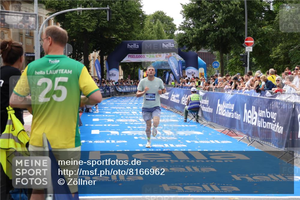 29.06.2025 - hella hamburg halbmarathon Zöllner http://msf.ph/oto/8166962 29.06.2025 10:16:42 Ziel 11864 meine-sportfotos.de