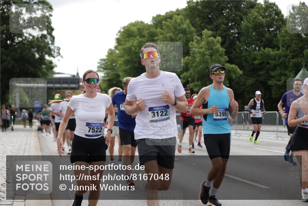 29.06.2025 - hella hamburg halbmarathon Jannik Wohlers http://msf.ph/oto/8167048 29.06.2025 10:20:56 Lombardsbrücke 1028, 1266, 1401, 1658, 2271, 2635, 2815, 2956, 2986, 3122, 3817, 4786, 5373, 5395, 5493, 6103, 6844, 7375, 7522, 7553, 7781, 8095, 8844, 9100, 9501, 9624, 10374, 10921, 11117, 11610, 11698, 11775, 12018, 12368, 12395, 12561, 13448, 13584, 14118, 14499, 14519, 14664, 14809, 14819, 15267, 15387, 15603, 15752, 16107, 16586, 16600, 17341, 17799, 17961, 17969, 18170, 18809, 19012 meine-sportfotos.de