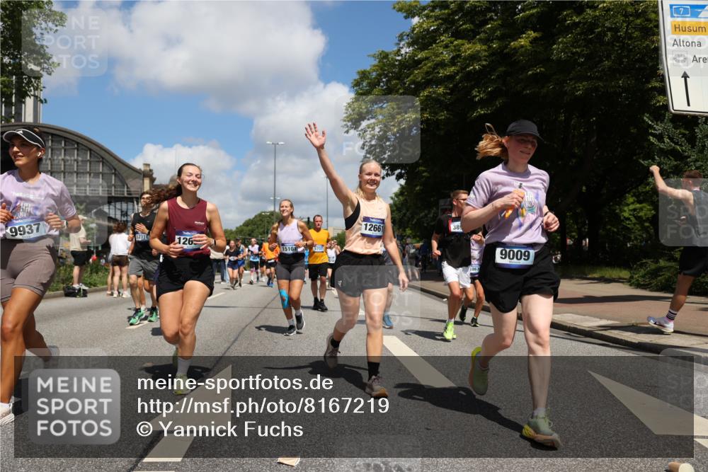 29.06.2025 - hella hamburg halbmarathon Yannick Fuchs http://msf.ph/oto/8167219 29.06.2025 11:37:52 20KM 1230, 1314, 1661, 2173, 2550, 2576, 3524, 3896, 4139, 4329, 4612, 5139, 5707, 5735, 6137, 6250, 6344, 6379, 8984, 9009, 9455, 9470, 9937, 9946, 10269, 11421, 11479, 11637, 12298, 12318, 12660, 12661, 13495, 13715, 13848, 13952, 13957, 15101, 15345, 15536, 16306, 16390, 16449, 16450, 16560, 16577, 17139, 18332, 18400, 18401, 18544, 18674, 18872, 18918 meine-sportfotos.de