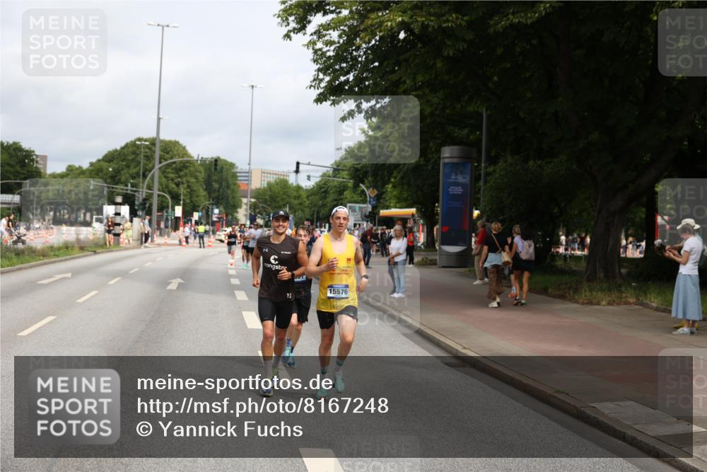29.06.2025 - hella hamburg halbmarathon Yannick Fuchs http://msf.ph/oto/8167248 29.06.2025 10:22:55 20KM 1122, 2203, 4678, 5367, 7651, 8731, 10106, 10655, 13941, 14757, 15576, 15583, 16377, 17354, 17893, 18567, 18832, 19114 meine-sportfotos.de