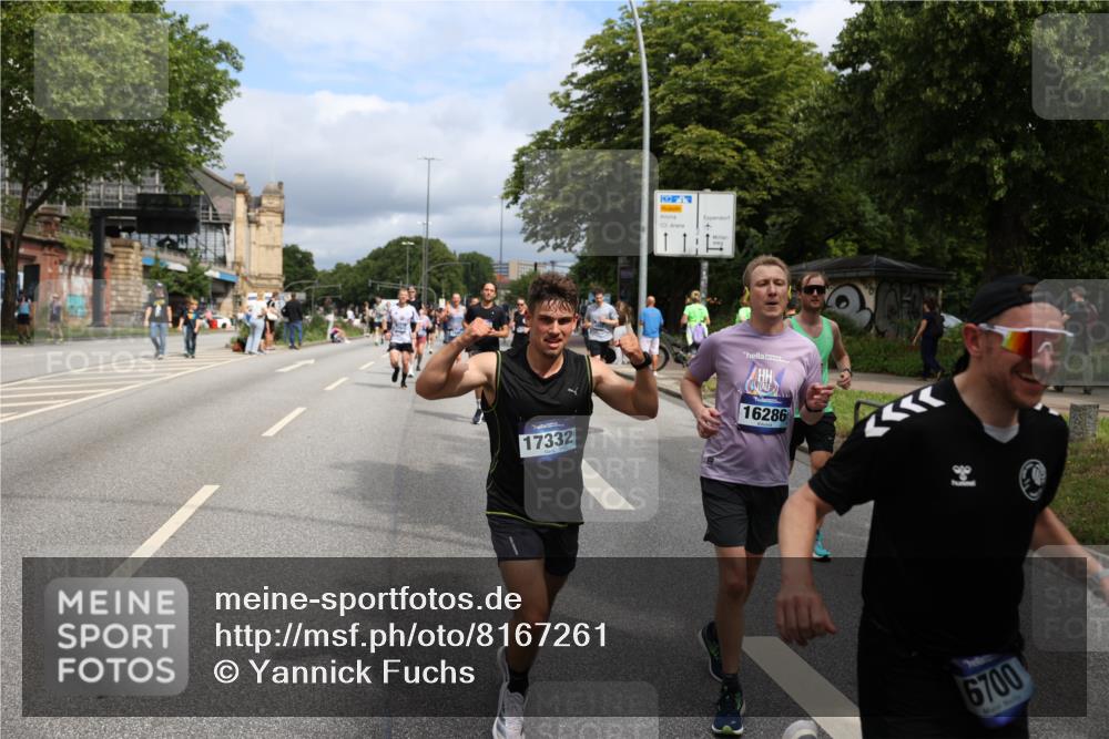 29.06.2025 - hella hamburg halbmarathon Yannick Fuchs http://msf.ph/oto/8167261 29.06.2025 10:40:47 20KM 1139, 2222, 2842, 3087, 4091, 4237, 4497, 4949, 5459, 6388, 6421, 6691, 6700, 6978, 7335, 7961, 8023, 8142, 8482, 8981, 9232, 9386, 9529, 9786, 9794, 11125, 11185, 11491, 12171, 12269, 12579, 12651, 12891, 13630, 13698, 13782, 13940, 14045, 14262, 14541, 14722, 15133, 15149, 15157, 15206, 15684, 15900, 16081, 16127, 16286, 17008, 17190, 17281, 17332, 17353, 17461, 17492, 17669, 17865, 17892, 18118, 19128 meine-sportfotos.de