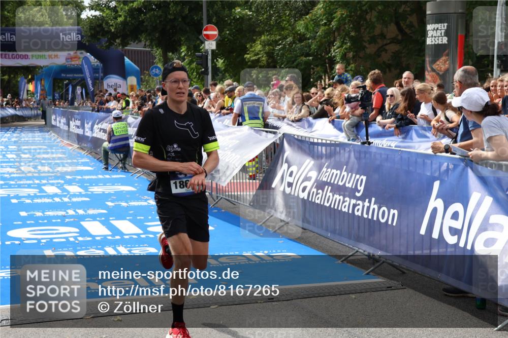29.06.2025 - hella hamburg halbmarathon Zöllner http://msf.ph/oto/8167265 29.06.2025 10:17:28 Ziel 18694 meine-sportfotos.de