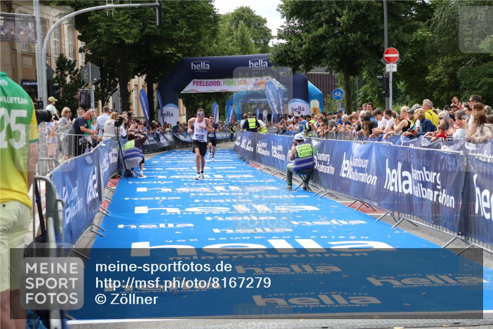 29.06.2025 - hella hamburg halbmarathon Zöllner http://msf.ph/oto/8167279 29.06.2025 10:17:56 Ziel 14932, 15166 meine-sportfotos.de