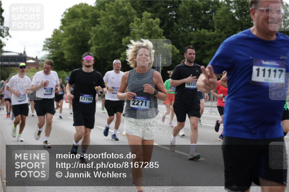 29.06.2025 - hella hamburg halbmarathon Jannik Wohlers http://msf.ph/oto/8167285 29.06.2025 10:20:59 Lombardsbrücke 1028, 1401, 2271, 2635, 2815, 2956, 3122, 3770, 3817, 3825, 3826, 4697, 4786, 5373, 5395, 5412, 5493, 6103, 6844, 7375, 7522, 7553, 7781, 8095, 8844, 9100, 9499, 9501, 9532, 9624, 10374, 10921, 11117, 11610, 11775, 12018, 12368, 13093, 13584, 14118, 14499, 14519, 14664, 14809, 14819, 15267, 15387, 15404, 15603, 15752, 15869, 16107, 16586, 16600, 17341, 17799, 17961, 17969, 18170, 18378, 18809, 19012 meine-sportfotos.de