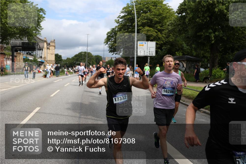 29.06.2025 - hella hamburg halbmarathon Yannick Fuchs http://msf.ph/oto/8167308 29.06.2025 10:40:47 20KM 1139, 2222, 2842, 3087, 4091, 4237, 4497, 4949, 5459, 6388, 6421, 6691, 6700, 6978, 7335, 7961, 8023, 8142, 8482, 8981, 9232, 9386, 9529, 9786, 9794, 11125, 11185, 11491, 12171, 12269, 12579, 12651, 12891, 13630, 13698, 13782, 13940, 14045, 14262, 14541, 14722, 15133, 15149, 15157, 15206, 15684, 15900, 16081, 16127, 16286, 17008, 17190, 17281, 17332, 17353, 17461, 17492, 17669, 17865, 17892, 18118, 19128 meine-sportfotos.de