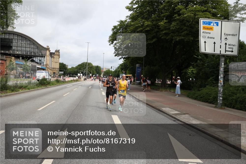 29.06.2025 - hella hamburg halbmarathon Yannick Fuchs http://msf.ph/oto/8167319 29.06.2025 10:22:56 20KM 1122, 2203, 4678, 5367, 7651, 8731, 10106, 10655, 14757, 15576, 15583, 16377, 17354, 18567, 18832 meine-sportfotos.de