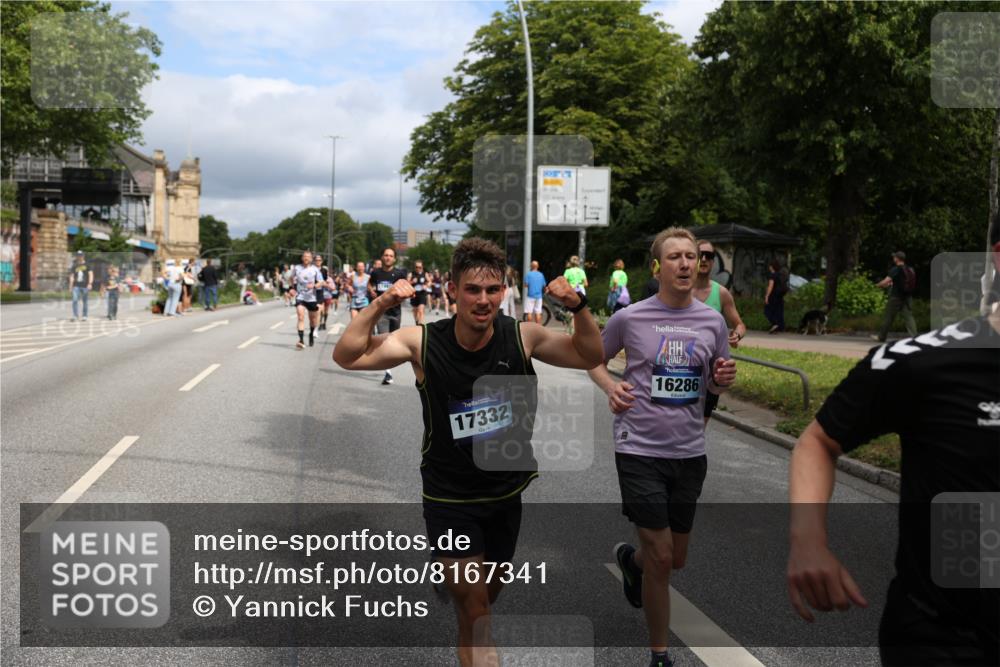 29.06.2025 - hella hamburg halbmarathon Yannick Fuchs http://msf.ph/oto/8167341 29.06.2025 10:40:47 20KM 1139, 2222, 2842, 3087, 4091, 4237, 4497, 4949, 5459, 6388, 6421, 6691, 6700, 6978, 7335, 7961, 8023, 8142, 8482, 8981, 9232, 9386, 9529, 9786, 9794, 11125, 11185, 11491, 12171, 12269, 12579, 12651, 12891, 13630, 13698, 13782, 13940, 14045, 14262, 14541, 14722, 15133, 15149, 15157, 15206, 15684, 15900, 16081, 16127, 16286, 17008, 17190, 17281, 17332, 17353, 17461, 17492, 17669, 17865, 17892, 18118, 19128 meine-sportfotos.de