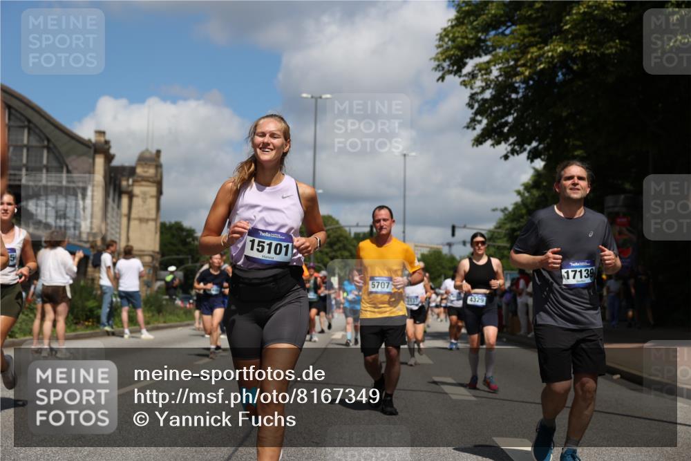 29.06.2025 - hella hamburg halbmarathon Yannick Fuchs http://msf.ph/oto/8167349 29.06.2025 11:37:53 20KM 1230, 1314, 1661, 2173, 2550, 2576, 3524, 3896, 4139, 4329, 4612, 5139, 5707, 5735, 6137, 6250, 6344, 6379, 6995, 8984, 9009, 9455, 9470, 9937, 9946, 10269, 11421, 12298, 12318, 12409, 12660, 12661, 13495, 13715, 13848, 13952, 13957, 15101, 15345, 15536, 16306, 16390, 16449, 16450, 16560, 16577, 17139, 18332, 18400, 18401, 18544, 18674, 18872, 18918 meine-sportfotos.de