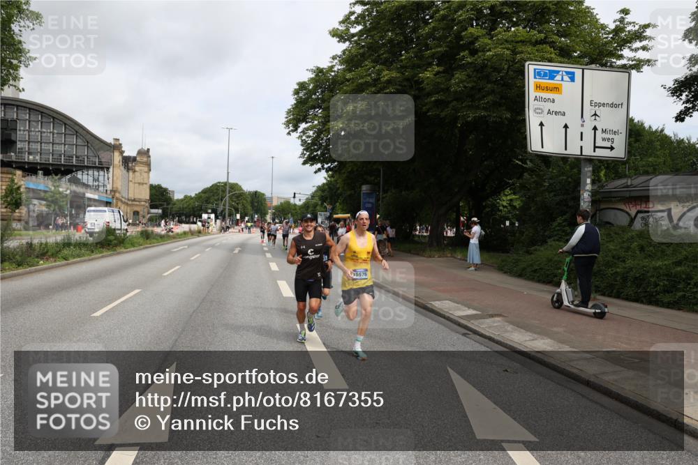 29.06.2025 - hella hamburg halbmarathon Yannick Fuchs http://msf.ph/oto/8167355 29.06.2025 10:22:56 20KM 1122, 2203, 4678, 5367, 7651, 8731, 10106, 10655, 14757, 15576, 15583, 16377, 17354, 18567, 18832 meine-sportfotos.de