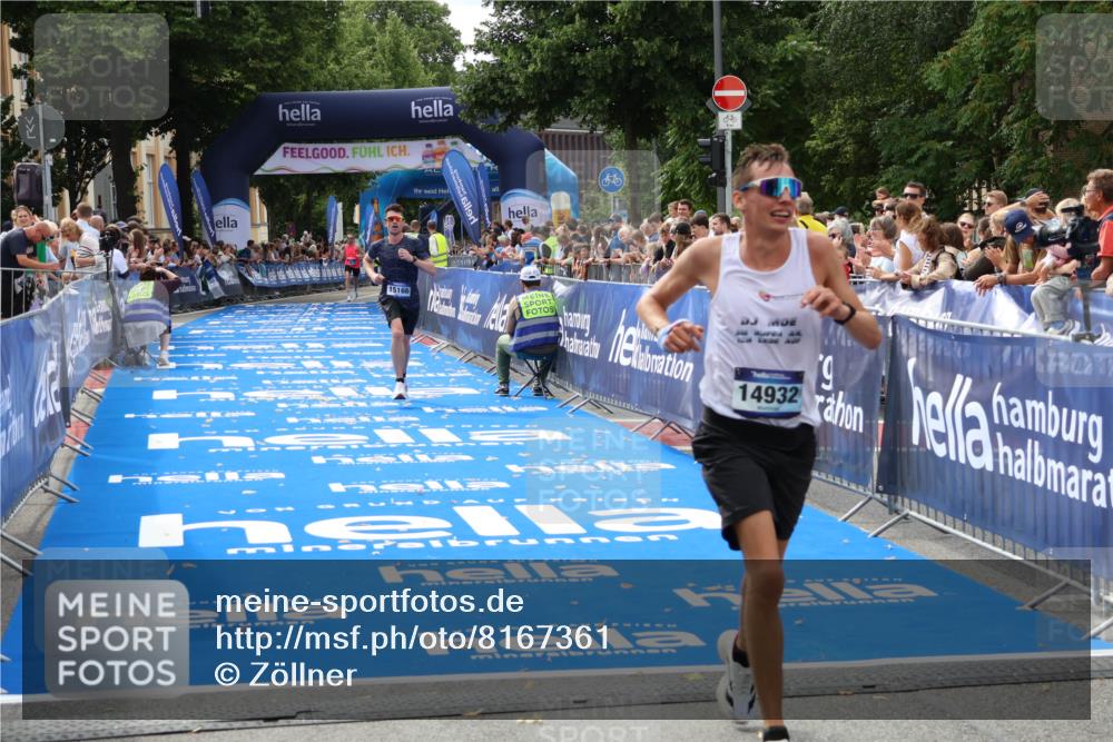 29.06.2025 - hella hamburg halbmarathon Zöllner http://msf.ph/oto/8167361 29.06.2025 10:17:59 Ziel 14932, 15166 meine-sportfotos.de