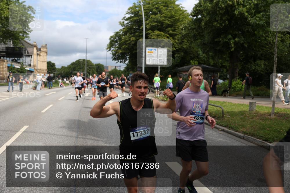29.06.2025 - hella hamburg halbmarathon Yannick Fuchs http://msf.ph/oto/8167386 29.06.2025 10:40:47 20KM 1139, 2222, 2842, 3087, 4091, 4237, 4497, 4949, 5459, 6388, 6421, 6691, 6700, 6978, 7335, 7961, 8023, 8142, 8482, 8981, 9232, 9386, 9529, 9786, 9794, 11125, 11185, 11491, 12171, 12269, 12579, 12651, 12891, 13630, 13698, 13782, 13940, 14045, 14262, 14541, 14722, 15133, 15149, 15157, 15206, 15684, 15900, 16081, 16127, 16286, 17008, 17190, 17281, 17332, 17353, 17461, 17492, 17669, 17865, 17892, 18118, 19128 meine-sportfotos.de