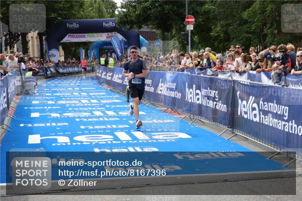 29.06.2025 - hella hamburg halbmarathon Zöllner http://msf.ph/oto/8167396 29.06.2025 10:18:00 Ziel 15166, 19072 meine-sportfotos.de