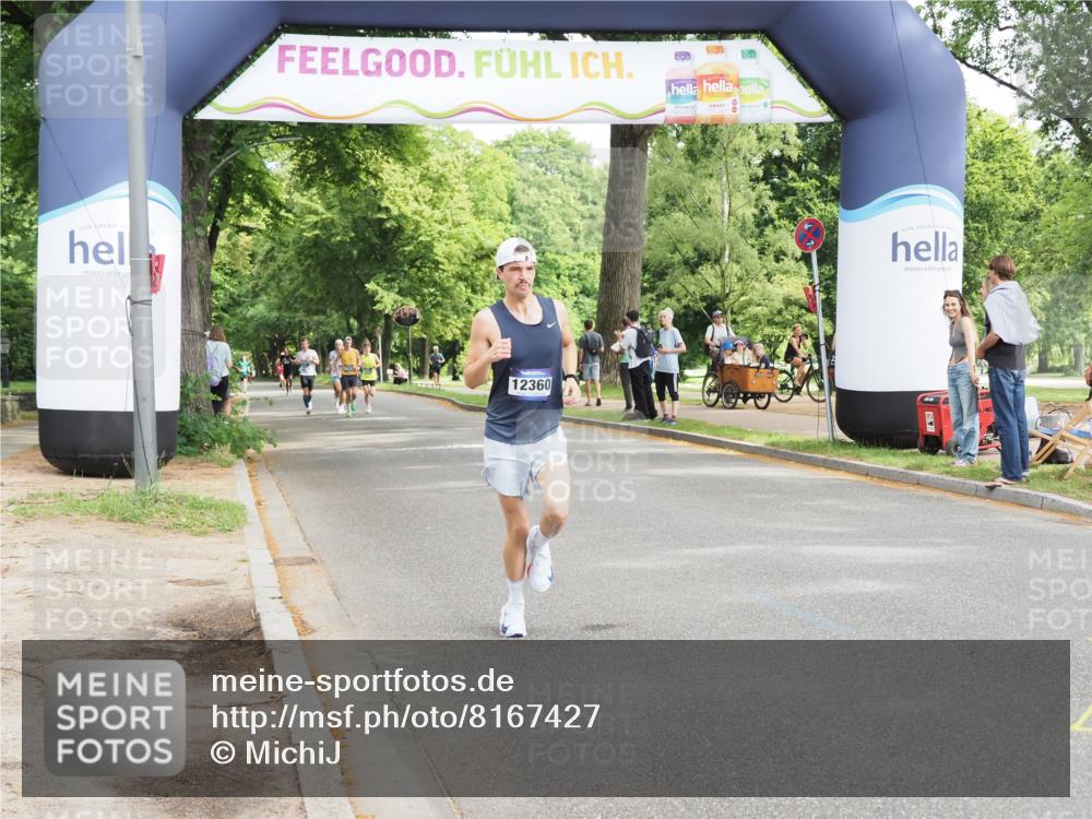 29.06.2025 - hella hamburg halbmarathon MichiJ http://msf.ph/oto/8167427 29.06.2025 10:14:23 Zwischen KM18-KM19 5301, 9385 meine-sportfotos.de