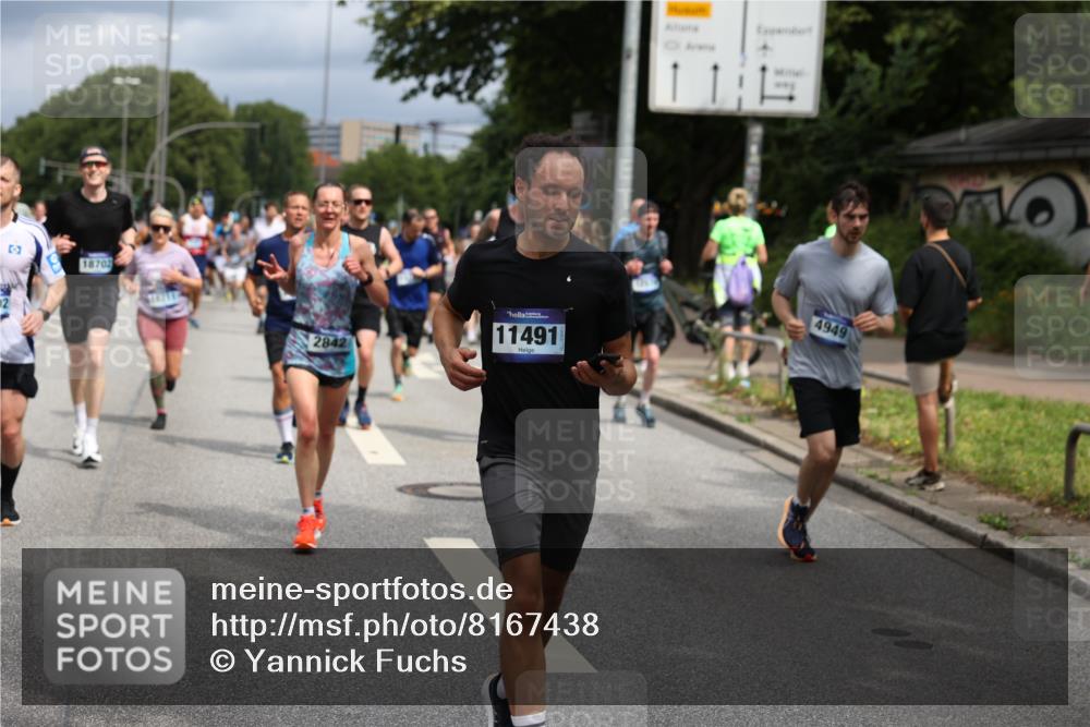 29.06.2025 - hella hamburg halbmarathon Yannick Fuchs http://msf.ph/oto/8167438 29.06.2025 10:40:49 20KM 1139, 2222, 2842, 3087, 4091, 4237, 4497, 4949, 5459, 6373, 6388, 6421, 6691, 6700, 6978, 7335, 8023, 8142, 8482, 8981, 9232, 9386, 9529, 9786, 9794, 11185, 11491, 12171, 12269, 12579, 12651, 12891, 13630, 13698, 13728, 13782, 13940, 14045, 14262, 14541, 14722, 15133, 15149, 15157, 15206, 15684, 15900, 16081, 16127, 16136, 16286, 16466, 16475, 17008, 17190, 17281, 17332, 17353, 17461, 17492, 17669, 17865, 17892, 18118, 19128 meine-sportfotos.de