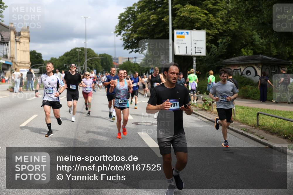 29.06.2025 - hella hamburg halbmarathon Yannick Fuchs http://msf.ph/oto/8167525 29.06.2025 10:40:49 20KM 1139, 2222, 2842, 3087, 4091, 4237, 4497, 4949, 5459, 6373, 6388, 6421, 6691, 6700, 6978, 7335, 8023, 8142, 8482, 8981, 9232, 9386, 9529, 9786, 9794, 11185, 11491, 12171, 12269, 12579, 12651, 12891, 13630, 13698, 13728, 13782, 13940, 14045, 14262, 14541, 14722, 15133, 15149, 15157, 15206, 15684, 15900, 16081, 16127, 16136, 16286, 16466, 16475, 17008, 17190, 17281, 17332, 17353, 17461, 17492, 17669, 17865, 17892, 18118, 19128 meine-sportfotos.de