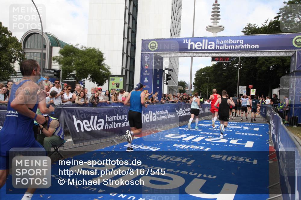 29.06.2025 - hella hamburg halbmarathon Michael Strokosch http://msf.ph/oto/8167545 29.06.2025 10:35:37 Ziel 1344, 1889, 4050, 5269, 10384, 10771, 16123, 16695, 16811, 17612, 17826, 18841, 19022 meine-sportfotos.de