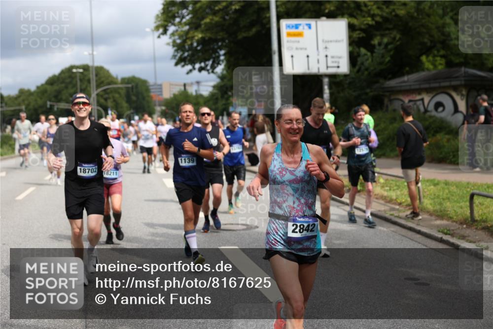 29.06.2025 - hella hamburg halbmarathon Yannick Fuchs http://msf.ph/oto/8167625 29.06.2025 10:40:50 20KM 1139, 2222, 2842, 3087, 4091, 4237, 4497, 4949, 5459, 6373, 6388, 6421, 6691, 6700, 6978, 7335, 8023, 8142, 8482, 8981, 9232, 9386, 9529, 9786, 9794, 11185, 11491, 12171, 12269, 12579, 12651, 12891, 13630, 13698, 13728, 13782, 13940, 14045, 14262, 14541, 14722, 15133, 15149, 15157, 15206, 15684, 15900, 16081, 16127, 16136, 16286, 16466, 16475, 17008, 17190, 17281, 17332, 17353, 17461, 17492, 17669, 17865, 17892, 18118, 19128 meine-sportfotos.de