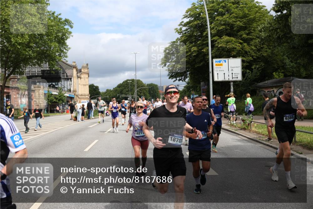29.06.2025 - hella hamburg halbmarathon Yannick Fuchs http://msf.ph/oto/8167686 29.06.2025 10:40:51 20KM 1139, 2222, 2842, 3087, 4091, 4237, 4497, 4949, 5459, 6373, 6388, 6421, 6691, 6700, 6978, 7335, 8023, 8142, 8482, 8981, 9232, 9386, 9529, 9786, 9794, 11185, 11491, 12171, 12269, 12579, 12651, 12891, 13630, 13698, 13728, 13782, 13940, 14045, 14262, 14449, 14541, 14722, 15133, 15149, 15157, 15206, 15684, 15900, 16081, 16127, 16136, 16286, 16466, 16475, 17008, 17281, 17332, 17353, 17461, 17492, 17669, 17865, 17892, 18118 meine-sportfotos.de