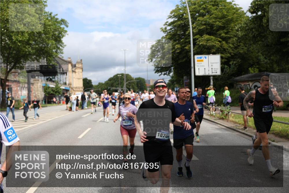 29.06.2025 - hella hamburg halbmarathon Yannick Fuchs http://msf.ph/oto/8167695 29.06.2025 10:40:51 20KM 1139, 2222, 2842, 3087, 4091, 4237, 4497, 4949, 5459, 6373, 6388, 6421, 6691, 6700, 6978, 7335, 8023, 8142, 8482, 8981, 9232, 9386, 9529, 9786, 9794, 11185, 11491, 12171, 12269, 12579, 12651, 12891, 13630, 13698, 13728, 13782, 13940, 14045, 14262, 14449, 14541, 14722, 15133, 15149, 15157, 15206, 15684, 15900, 16081, 16127, 16136, 16286, 16466, 16475, 17008, 17281, 17332, 17353, 17461, 17492, 17669, 17865, 17892, 18118 meine-sportfotos.de
