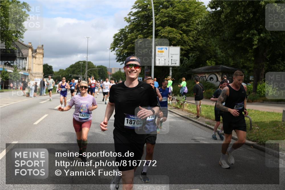 29.06.2025 - hella hamburg halbmarathon Yannick Fuchs http://msf.ph/oto/8167772 29.06.2025 10:40:52 20KM 1139, 2222, 2842, 3087, 4091, 4237, 4497, 4949, 5459, 6373, 6388, 6421, 6691, 6700, 6978, 7335, 8023, 8142, 8482, 8981, 9232, 9386, 9529, 9786, 9794, 11185, 11491, 12171, 12269, 12579, 12651, 12891, 13630, 13698, 13728, 13782, 13940, 14045, 14262, 14449, 14541, 14722, 15133, 15149, 15157, 15206, 15684, 15900, 16081, 16127, 16136, 16286, 16466, 16475, 17008, 17281, 17353, 17461, 17492, 17669, 17865, 17892, 18118 meine-sportfotos.de