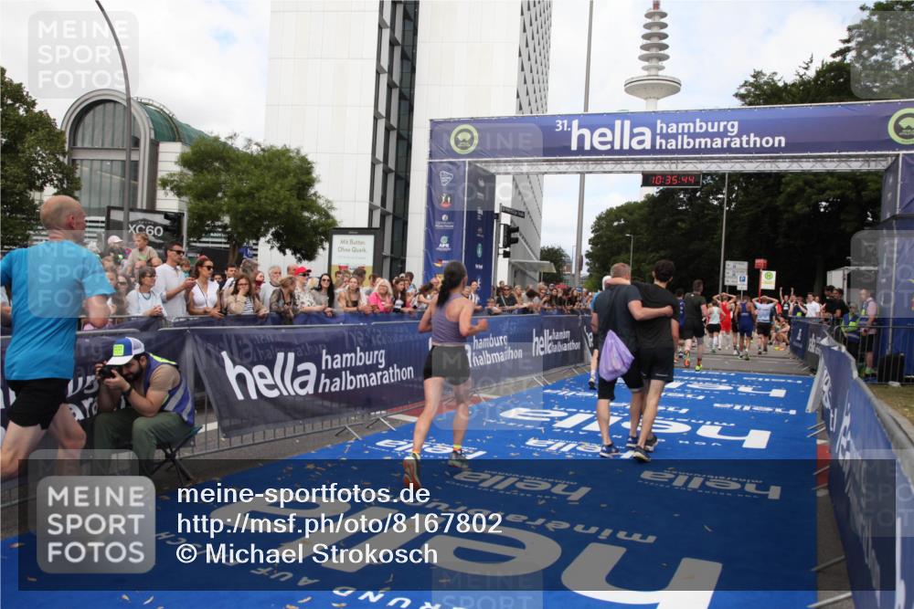 29.06.2025 - hella hamburg halbmarathon Michael Strokosch http://msf.ph/oto/8167802 29.06.2025 10:35:43 Ziel 4062, 10384, 12462, 12899, 14841, 16123, 18841 meine-sportfotos.de