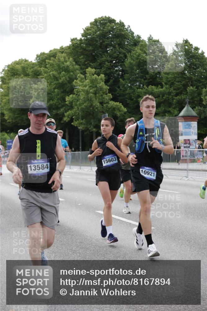 29.06.2025 - hella hamburg halbmarathon Jannik Wohlers http://msf.ph/oto/8167894 29.06.2025 10:21:05 Lombardsbrücke 1072, 1401, 2271, 2635, 2815, 3122, 3770, 3817, 3825, 3826, 4697, 4786, 5122, 5373, 5395, 5412, 5493, 5759, 6103, 6844, 7375, 7522, 7553, 7781, 8095, 8286, 8896, 9100, 9369, 9483, 9499, 9532, 9624, 10374, 10874, 10921, 11117, 11610, 12018, 12041, 12368, 13093, 13584, 13937, 14118, 14278, 14664, 15267, 15404, 15603, 15752, 15869, 16045, 16107, 17799, 17961, 17969, 18378, 18851, 19012 meine-sportfotos.de