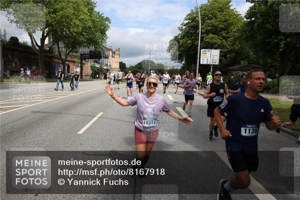 29.06.2025 - hella hamburg halbmarathon Yannick Fuchs http://msf.ph/oto/8167918 29.06.2025 10:40:52 20KM 1139, 2222, 2842, 3087, 4091, 4237, 4497, 4949, 5459, 6373, 6388, 6421, 6691, 6700, 6978, 7335, 8023, 8142, 8482, 8981, 9232, 9386, 9529, 9786, 9794, 11185, 11491, 12171, 12269, 12579, 12651, 12891, 13630, 13698, 13728, 13782, 13940, 14045, 14262, 14449, 14541, 14722, 15133, 15149, 15157, 15206, 15684, 15900, 16081, 16127, 16136, 16286, 16466, 16475, 17008, 17281, 17353, 17461, 17492, 17669, 17865, 17892, 18118 meine-sportfotos.de