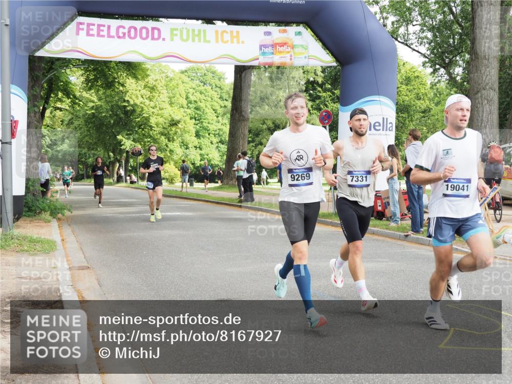 29.06.2025 - hella hamburg halbmarathon MichiJ http://msf.ph/oto/8167927 29.06.2025 10:14:31 Zwischen KM18-KM19 7331, 9269, 12360, 14753, 17614, 18569, 19041 meine-sportfotos.de