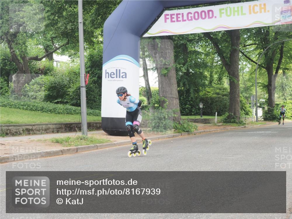 29.06.2025 - hella hamburg halbmarathon KatJ http://msf.ph/oto/8167939 29.06.2025 09:16:46 Zwischen KM18-KM19  meine-sportfotos.de