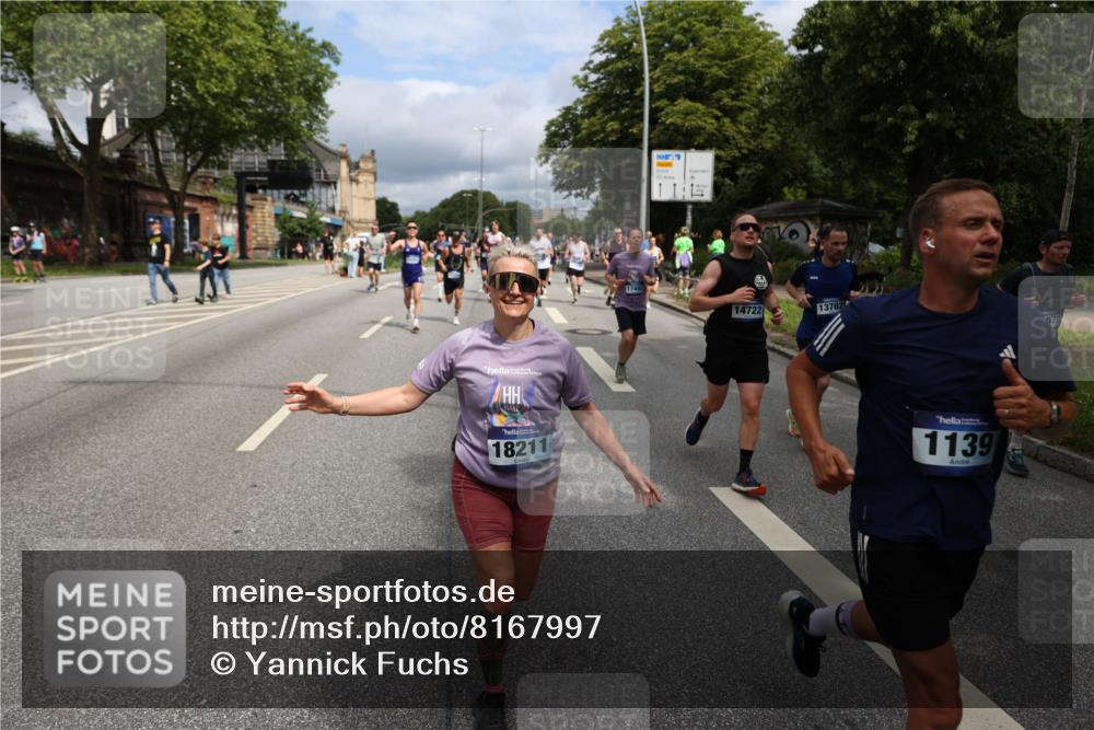 29.06.2025 - hella hamburg halbmarathon Yannick Fuchs http://msf.ph/oto/8167997 29.06.2025 10:40:53 20KM 1139, 2222, 2842, 3087, 4091, 4237, 4497, 4949, 5459, 6373, 6388, 6421, 6691, 6978, 7335, 8023, 8142, 8482, 8981, 9232, 9386, 9497, 9529, 9786, 9794, 10211, 11185, 11491, 11858, 12171, 12269, 12579, 12651, 12808, 12891, 13554, 13630, 13698, 13728, 13782, 13940, 14045, 14262, 14449, 14541, 14722, 15026, 15133, 15149, 15157, 15206, 15684, 15900, 16081, 16127, 16136, 16286, 16466, 16475, 17008, 17281, 17353, 17461, 17492, 17669, 17865, 17892, 18118 meine-sportfotos.de