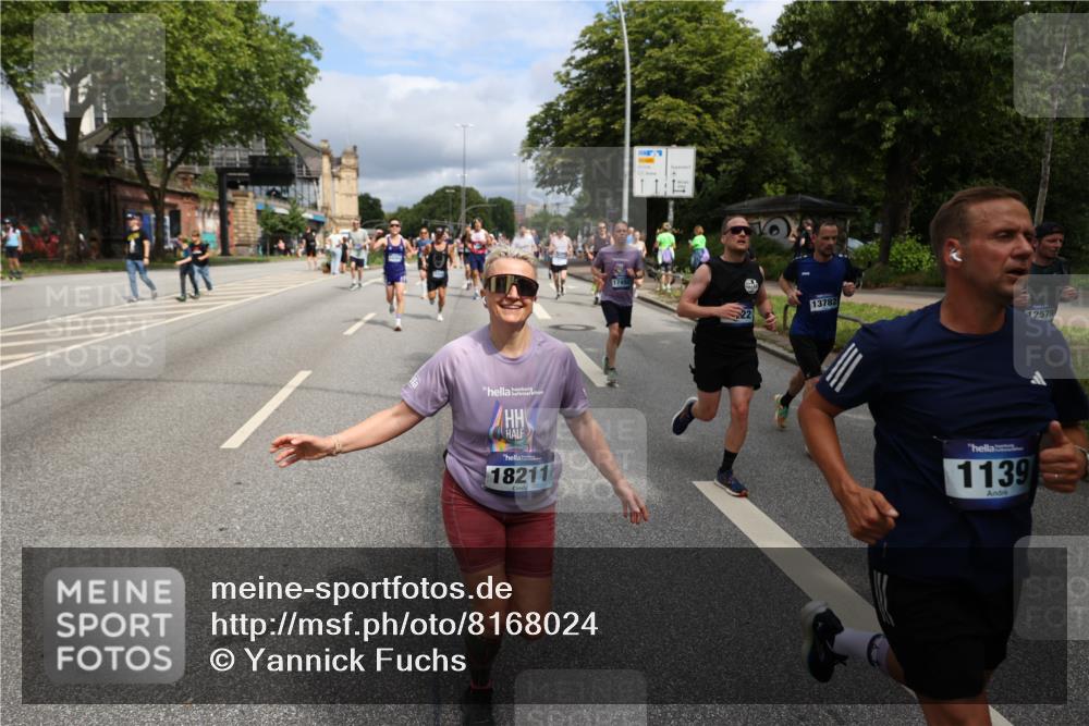 29.06.2025 - hella hamburg halbmarathon Yannick Fuchs http://msf.ph/oto/8168024 29.06.2025 10:40:53 20KM 1139, 2222, 2842, 3087, 4091, 4237, 4497, 4949, 5459, 6373, 6388, 6421, 6691, 6978, 7335, 8023, 8142, 8482, 8981, 9232, 9386, 9497, 9529, 9786, 9794, 10211, 11185, 11491, 11858, 12171, 12269, 12579, 12651, 12808, 12891, 13554, 13630, 13698, 13728, 13782, 13940, 14045, 14262, 14449, 14541, 14722, 15026, 15133, 15149, 15157, 15206, 15684, 15900, 16081, 16127, 16136, 16286, 16466, 16475, 17008, 17281, 17353, 17461, 17492, 17669, 17865, 17892, 18118 meine-sportfotos.de