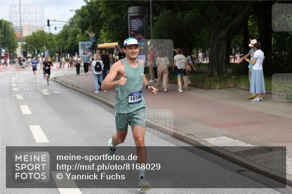 29.06.2025 - hella hamburg halbmarathon Yannick Fuchs http://msf.ph/oto/8168029 29.06.2025 10:23:13 20KM 3075, 4678, 10106, 12189, 12529, 13383, 16377, 18567 meine-sportfotos.de