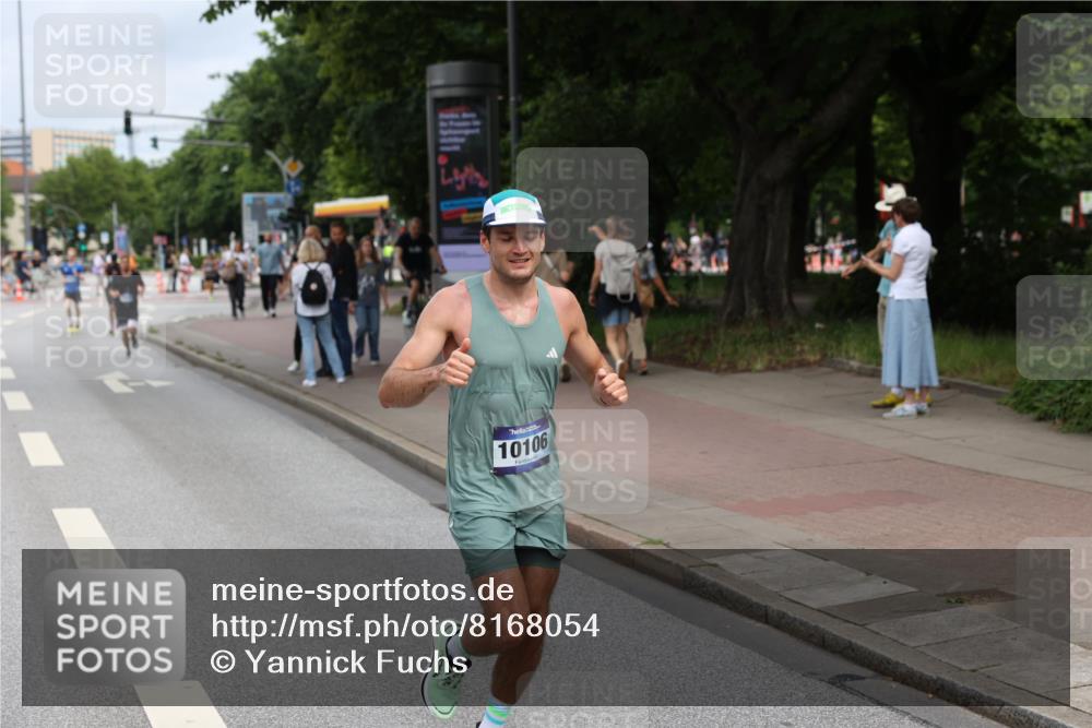 29.06.2025 - hella hamburg halbmarathon Yannick Fuchs http://msf.ph/oto/8168054 29.06.2025 10:23:13 20KM 3075, 4678, 10106, 12189, 12529, 13383, 16377, 18567 meine-sportfotos.de