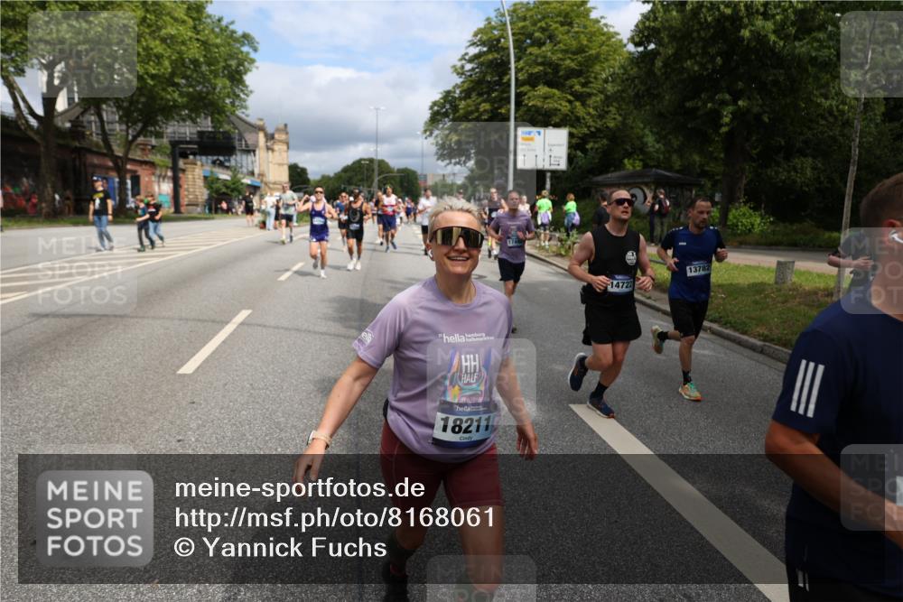 29.06.2025 - hella hamburg halbmarathon Yannick Fuchs http://msf.ph/oto/8168061 29.06.2025 10:40:53 20KM 1139, 2222, 2842, 3087, 4091, 4237, 4497, 4949, 5459, 6373, 6388, 6421, 6691, 6978, 7335, 8023, 8142, 8482, 8981, 9232, 9386, 9497, 9529, 9786, 9794, 10211, 11185, 11491, 11858, 12171, 12269, 12579, 12651, 12808, 12891, 13554, 13630, 13698, 13728, 13782, 13940, 14045, 14262, 14449, 14541, 14722, 15026, 15133, 15149, 15157, 15206, 15684, 15900, 16081, 16127, 16136, 16286, 16466, 16475, 17008, 17281, 17353, 17461, 17492, 17669, 17865, 17892, 18118 meine-sportfotos.de