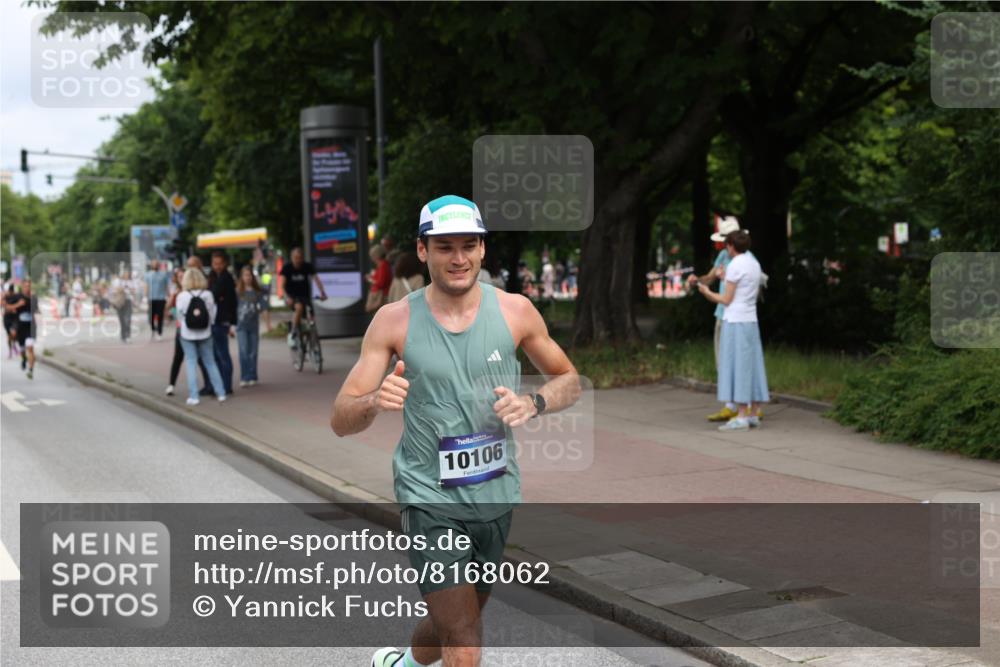 29.06.2025 - hella hamburg halbmarathon Yannick Fuchs http://msf.ph/oto/8168062 29.06.2025 10:23:14 20KM 3075, 4678, 10106, 12189, 12529, 13383, 16377, 18567 meine-sportfotos.de