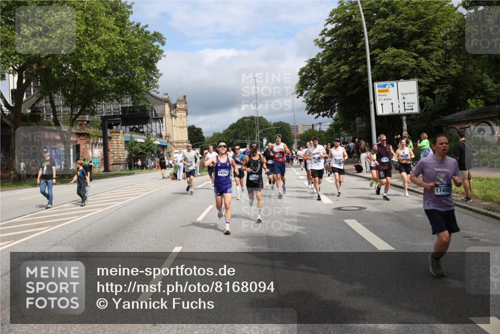 29.06.2025 - hella hamburg halbmarathon Yannick Fuchs http://msf.ph/oto/8168094 29.06.2025 10:40:53 20KM 1139, 2222, 2842, 3087, 4091, 4237, 4497, 4949, 5459, 6373, 6388, 6421, 6691, 6978, 7335, 8023, 8142, 8482, 8981, 9232, 9386, 9497, 9529, 9786, 9794, 10211, 11185, 11491, 11858, 12171, 12269, 12579, 12651, 12808, 12891, 13554, 13630, 13698, 13728, 13782, 13940, 14045, 14262, 14449, 14541, 14722, 15026, 15133, 15149, 15157, 15206, 15684, 15900, 16081, 16127, 16136, 16286, 16466, 16475, 17008, 17281, 17353, 17461, 17492, 17669, 17865, 17892, 18118 meine-sportfotos.de