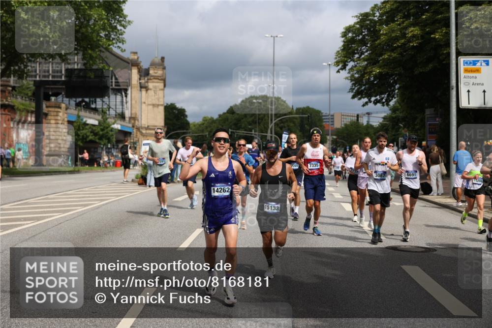 29.06.2025 - hella hamburg halbmarathon Yannick Fuchs http://msf.ph/oto/8168181 29.06.2025 10:40:54 20KM 1139, 2222, 2842, 3087, 4091, 4237, 4497, 4949, 5459, 6373, 6388, 6421, 6691, 6978, 7335, 8023, 8142, 8482, 8981, 9232, 9386, 9497, 9529, 9786, 9794, 10208, 10211, 11185, 11491, 11858, 12171, 12269, 12579, 12651, 12808, 12891, 13554, 13698, 13728, 13782, 13940, 14045, 14262, 14449, 14541, 14722, 15026, 15133, 15149, 15157, 15206, 15684, 15900, 16081, 16127, 16136, 16286, 16466, 16475, 17008, 17281, 17353, 17461, 17492, 17669, 17865, 17892, 18118 meine-sportfotos.de