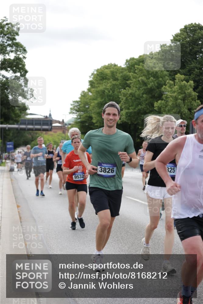 29.06.2025 - hella hamburg halbmarathon Jannik Wohlers http://msf.ph/oto/8168212 29.06.2025 10:21:07 Lombardsbrücke 1072, 1401, 2271, 2635, 2815, 3122, 3770, 3817, 3825, 3826, 4697, 4786, 5122, 5373, 5395, 5412, 5493, 5759, 5957, 6086, 6103, 6844, 7375, 7522, 7553, 7612, 7781, 8095, 8286, 8896, 9100, 9369, 9483, 9499, 9532, 9624, 10374, 10874, 10921, 11117, 11610, 12018, 12041, 12368, 12402, 12659, 13093, 13584, 13937, 14118, 14278, 14664, 15267, 15404, 15603, 15752, 15869, 16045, 16107, 17799, 17969, 18378, 18851, 19012 meine-sportfotos.de