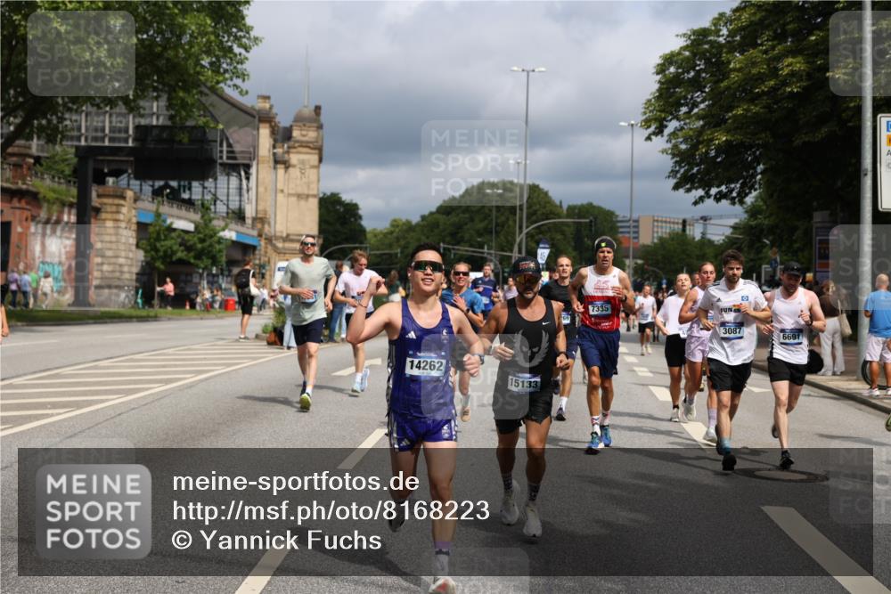 29.06.2025 - hella hamburg halbmarathon Yannick Fuchs http://msf.ph/oto/8168223 29.06.2025 10:40:54 20KM 1139, 2222, 2842, 3087, 4091, 4237, 4497, 4949, 5459, 6373, 6388, 6421, 6691, 6978, 7335, 8023, 8142, 8482, 8981, 9232, 9386, 9497, 9529, 9786, 9794, 10208, 10211, 11185, 11491, 11858, 12171, 12269, 12579, 12651, 12808, 12891, 13554, 13698, 13728, 13782, 13940, 14045, 14262, 14449, 14541, 14722, 15026, 15133, 15149, 15157, 15206, 15684, 15900, 16081, 16127, 16136, 16286, 16466, 16475, 17008, 17281, 17353, 17461, 17492, 17669, 17865, 17892, 18118 meine-sportfotos.de